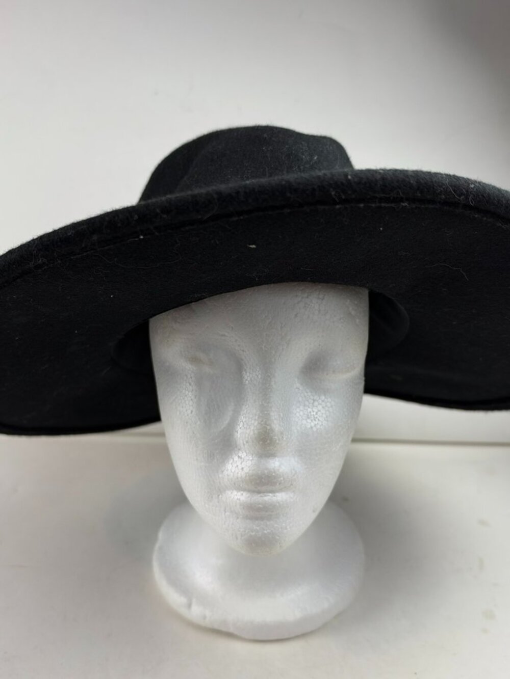 Forever 21 100% Wool Felt Wide Brim Hat Black Grosgrain Band Size M/L 57cm Boho